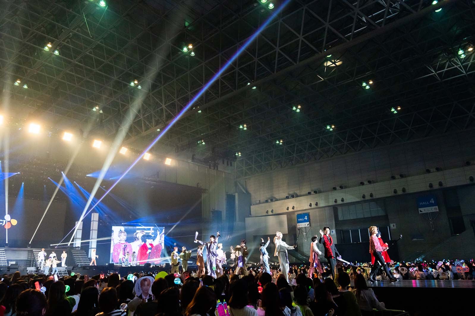 フィナーレの様子「KCON 2022 Premiere」15日コンサート （C） CJ ENM Co., Ltd, All Rights Reserved 