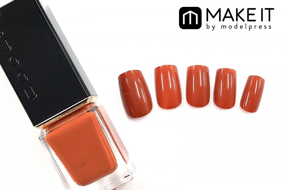 SUQQU／ネイル カラー ポリッシュ／119 濃柿‐KOIGAKI／2,500円（税抜） (C)メイクイット