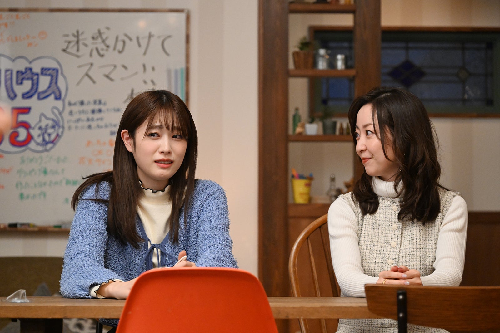 リビングの松永さん」中島健人＆向井康二の“大胆”膝枕シーンに