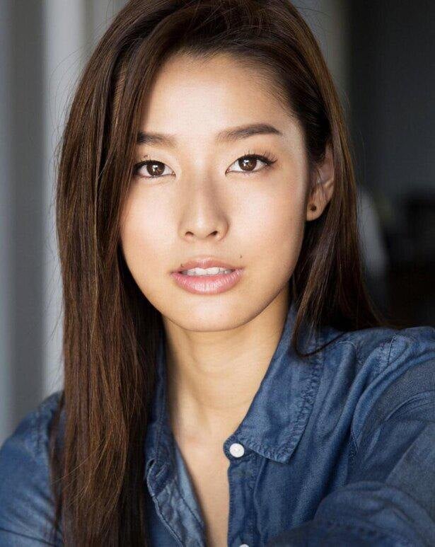 星野スミレ モデル