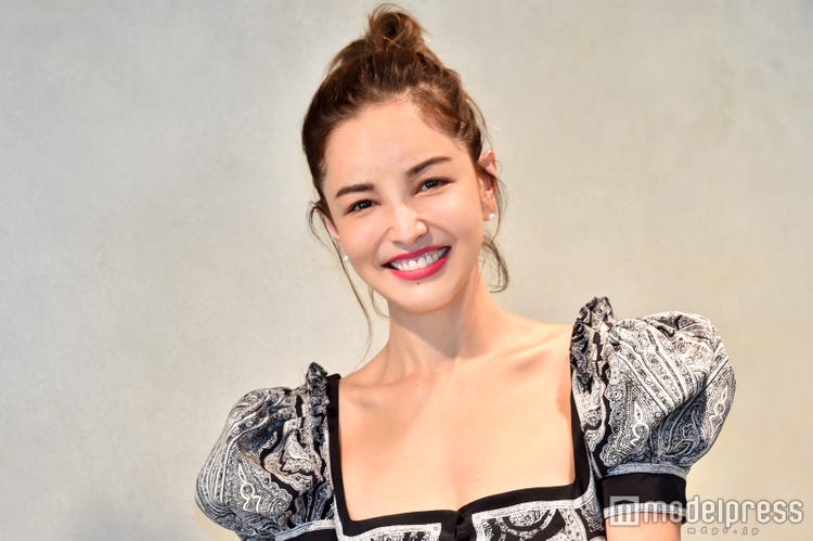 梨花 坂上忍に 黒歴史 暴露される 年商12億 の真相も モデルプレス 梨花 坂上忍に 黒歴史 暴露される 年商12億 の真相も モデルプレス