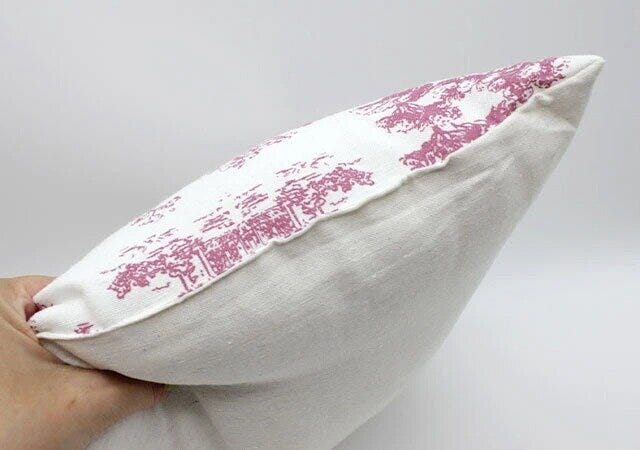 ダイソー クッション(インド綿混 トワルドジュイ) ダイソー クッション(インド綿混 トワルドジュイ)