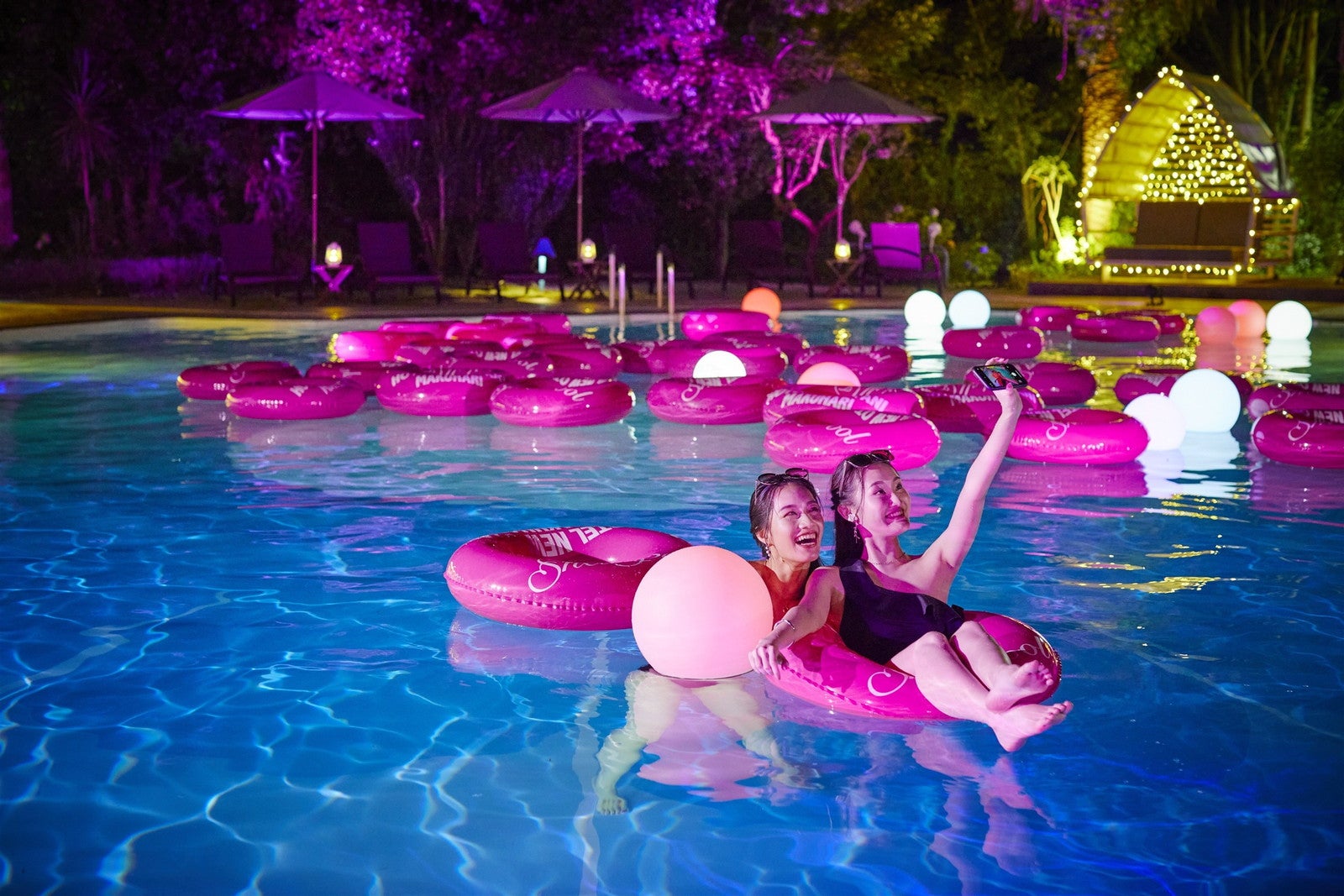 ナイトプール～Pink Moment～／提供画像