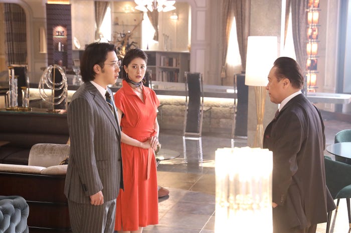 尾上松也、松本若菜/「やんごとなき一族」第4話より(C)フジテレビ