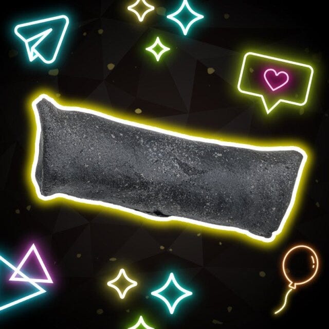 セブンイレブンの黒いすき焼き春巻き