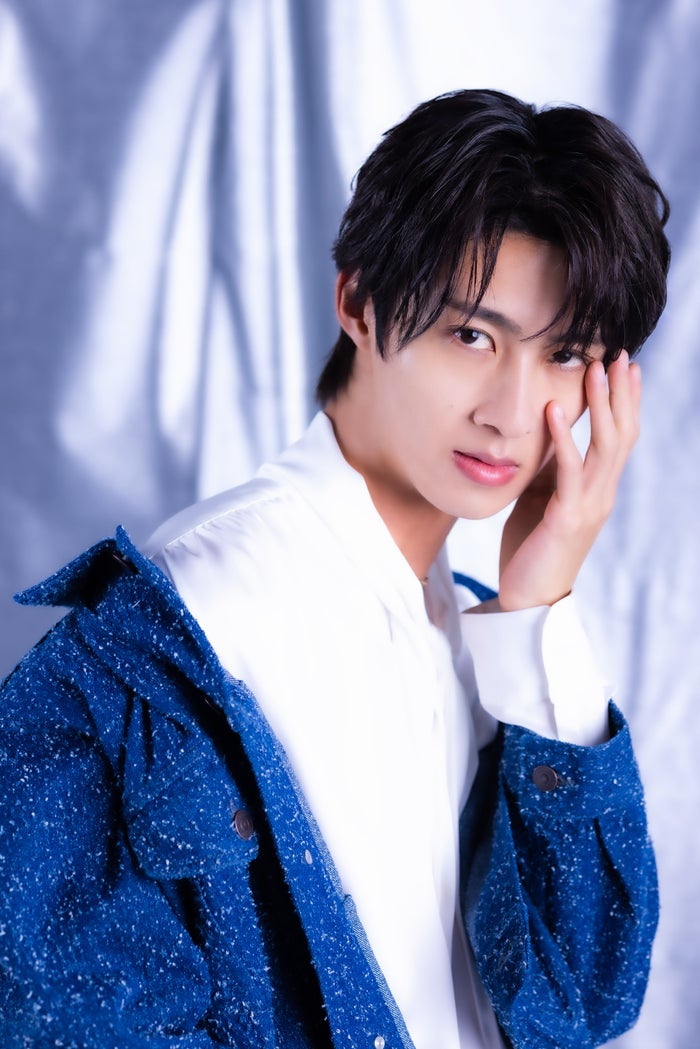 曽野舜太「モデルプレスカウントダウンマガジン vol.12」（東京ニュース通信社刊）写真：野間憲治