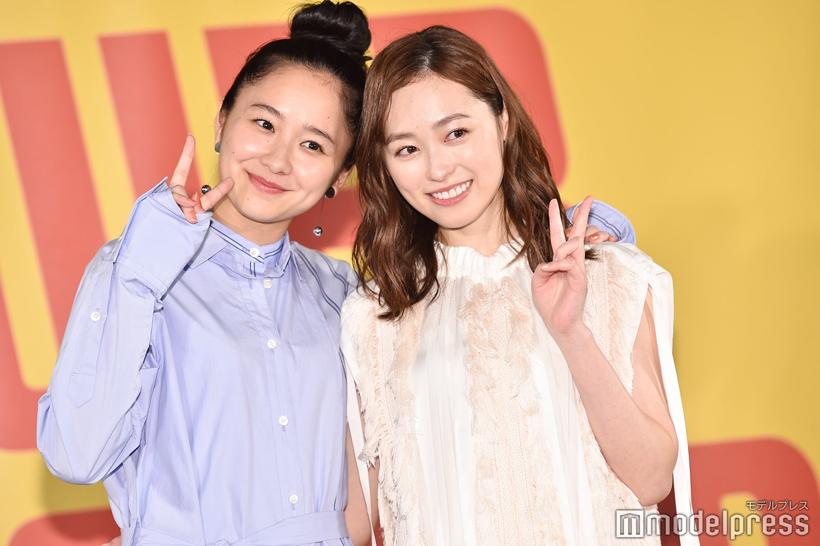 堀田真由、福原遥 （C）モデルプレス