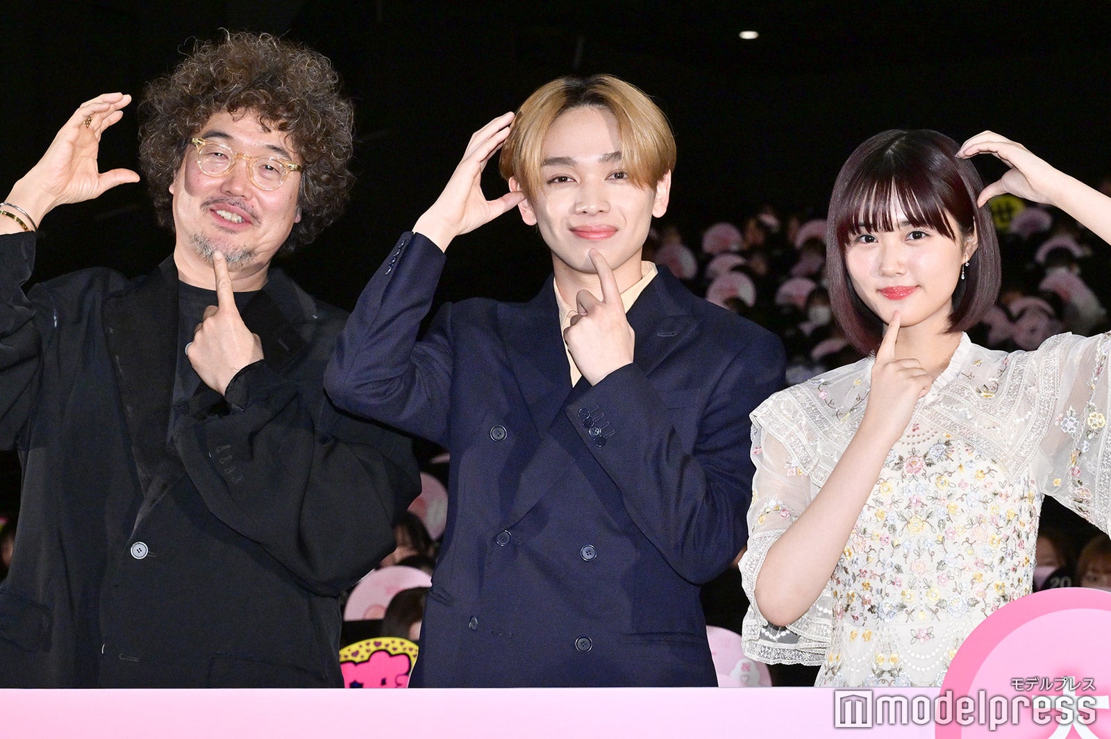 三木康一郎監督、宮世琉弥、原菜乃華（C）モデルプレス