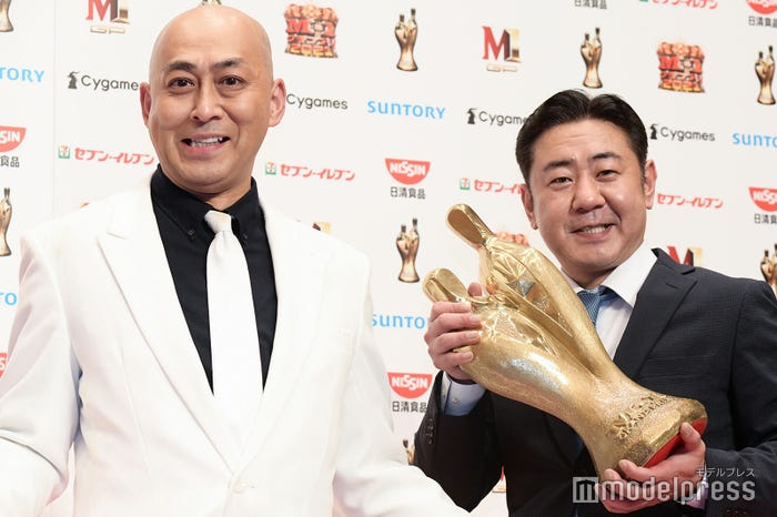 錦鯉(長谷川雅紀/渡辺隆) (C)モデルプレス