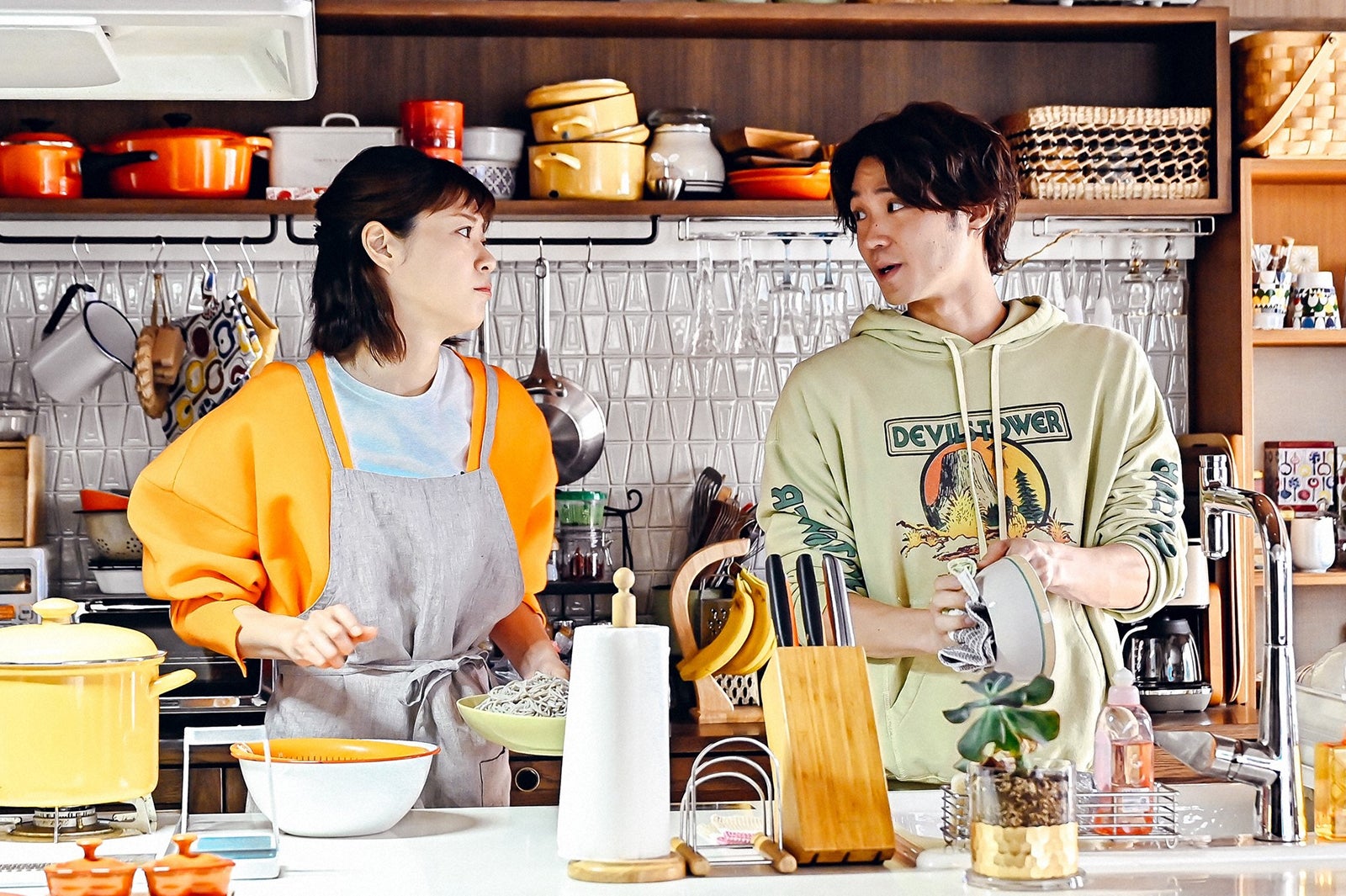 上野樹里、磯村勇斗／「持続可能な恋ですか？～父と娘の結婚行進曲～」第3話より（C）TBS