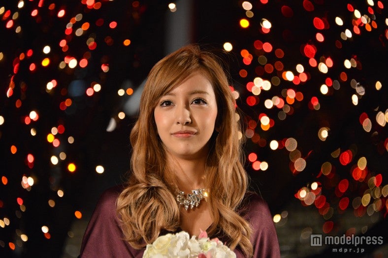 六本木ヒルズのクリスマスイルミネーション点灯式に出席した板野友美