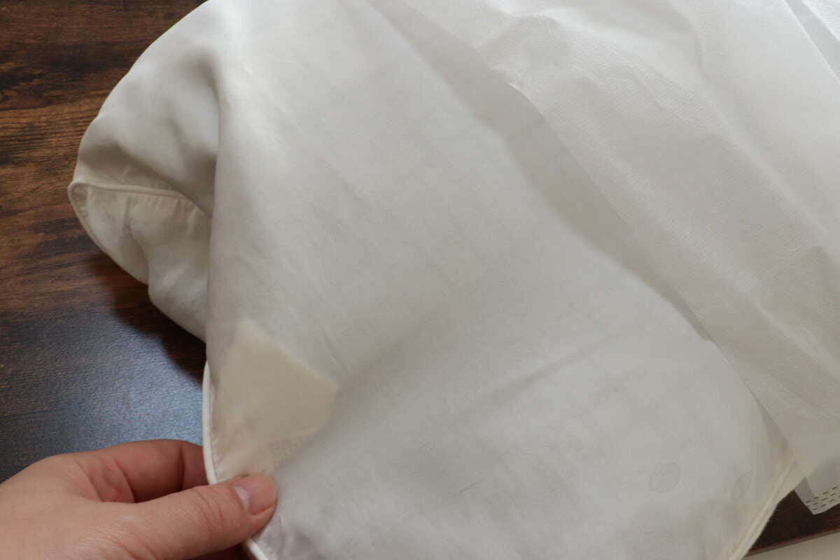 トラベル携帯用枕カバー（2枚）　装着