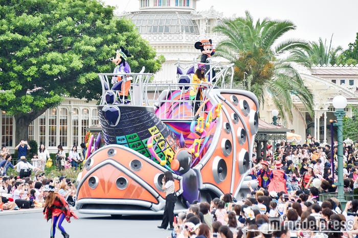 「ハロウィーン・ポップンライブ」(C)モデルプレス(C)Disney