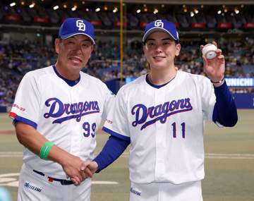 中日 ドラ1中西がプロ初勝利！観戦の母は涙「早く勝たないと倒れてしまうのではないかと心配そうな顔で見ていたので」