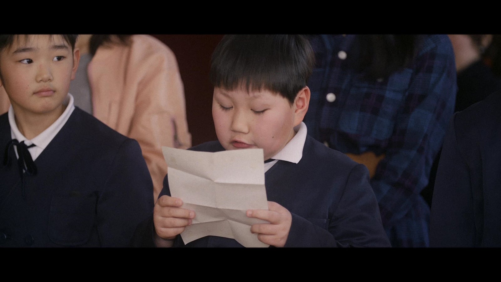 AKB48「願いごとの持ち腐れ」MVより（C）AKS