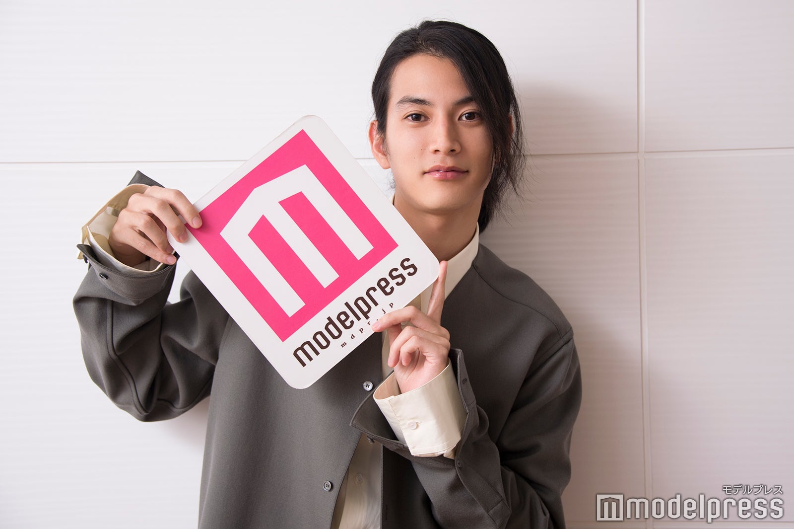 （ホッ…） （C）モデルプレス