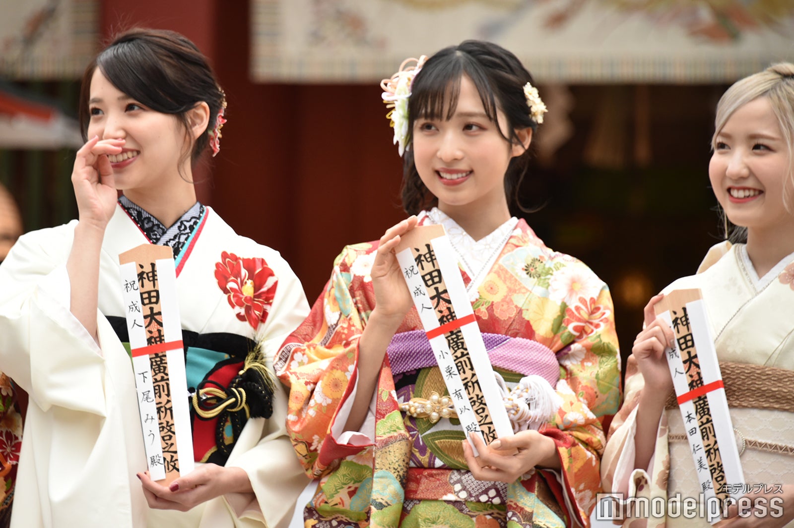 下尾みう、小栗有以、本田仁美 （C）モデルプレス