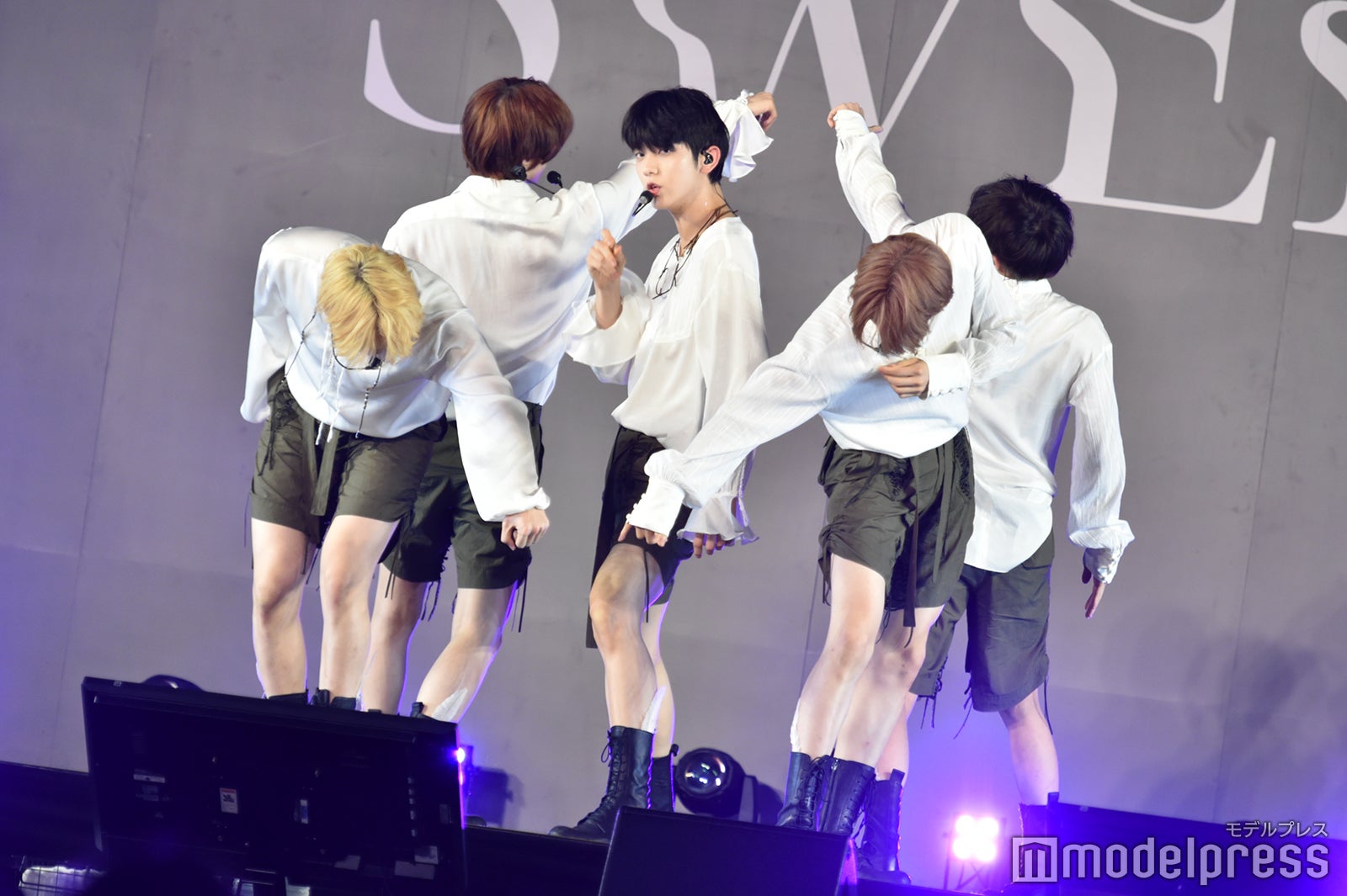 TOMORROW X TOGETHER（C）モデルプレス