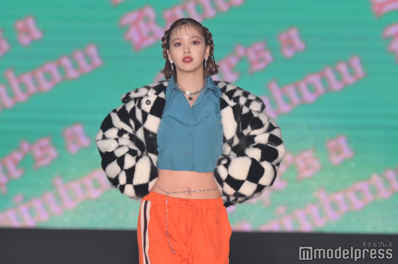 （C）モデルプレス