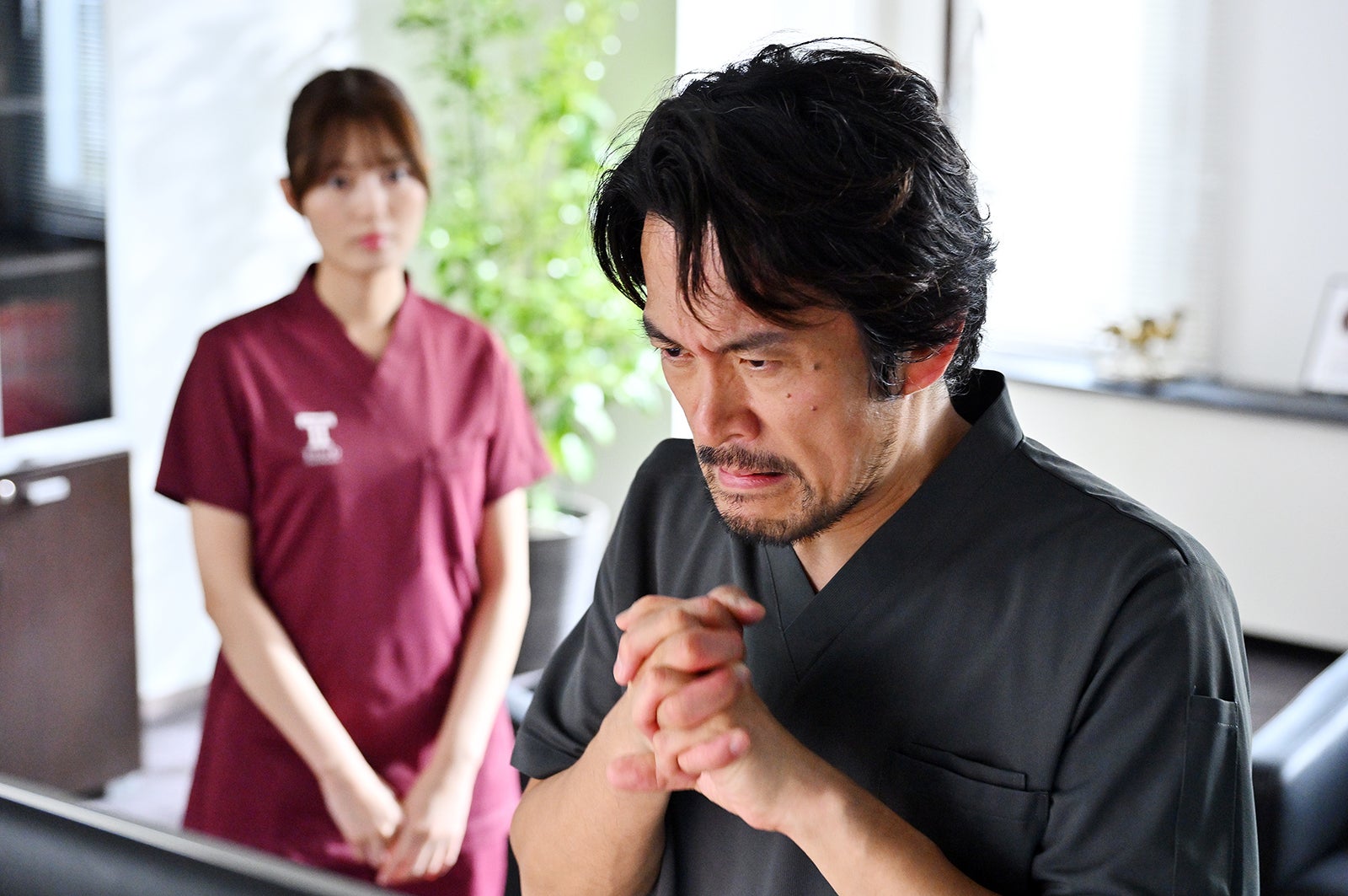 内野聖陽「ブラックペアン シーズン２」最終話より（C）TBS