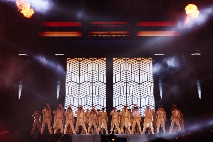 「SEVENTEEN TOUR 'FOLLOW' TO JAPAN」ベルーナドーム公演(P)&(C)PLEDIS Entertainment