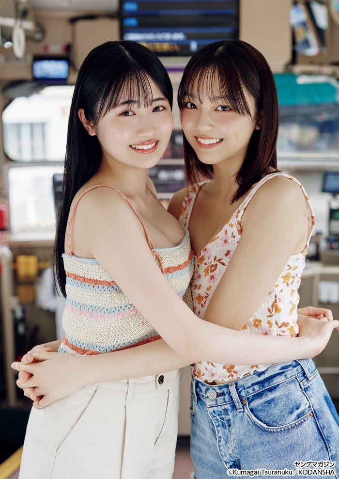 晴こころ＆江下晏梨、ビキニ姿で美バスト際立つ “あんはる”コンビで「ヤンマガ」表紙初登場