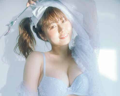 井口綾子、自身初ランジェリー撮影で“モッツァレラボディ”披露