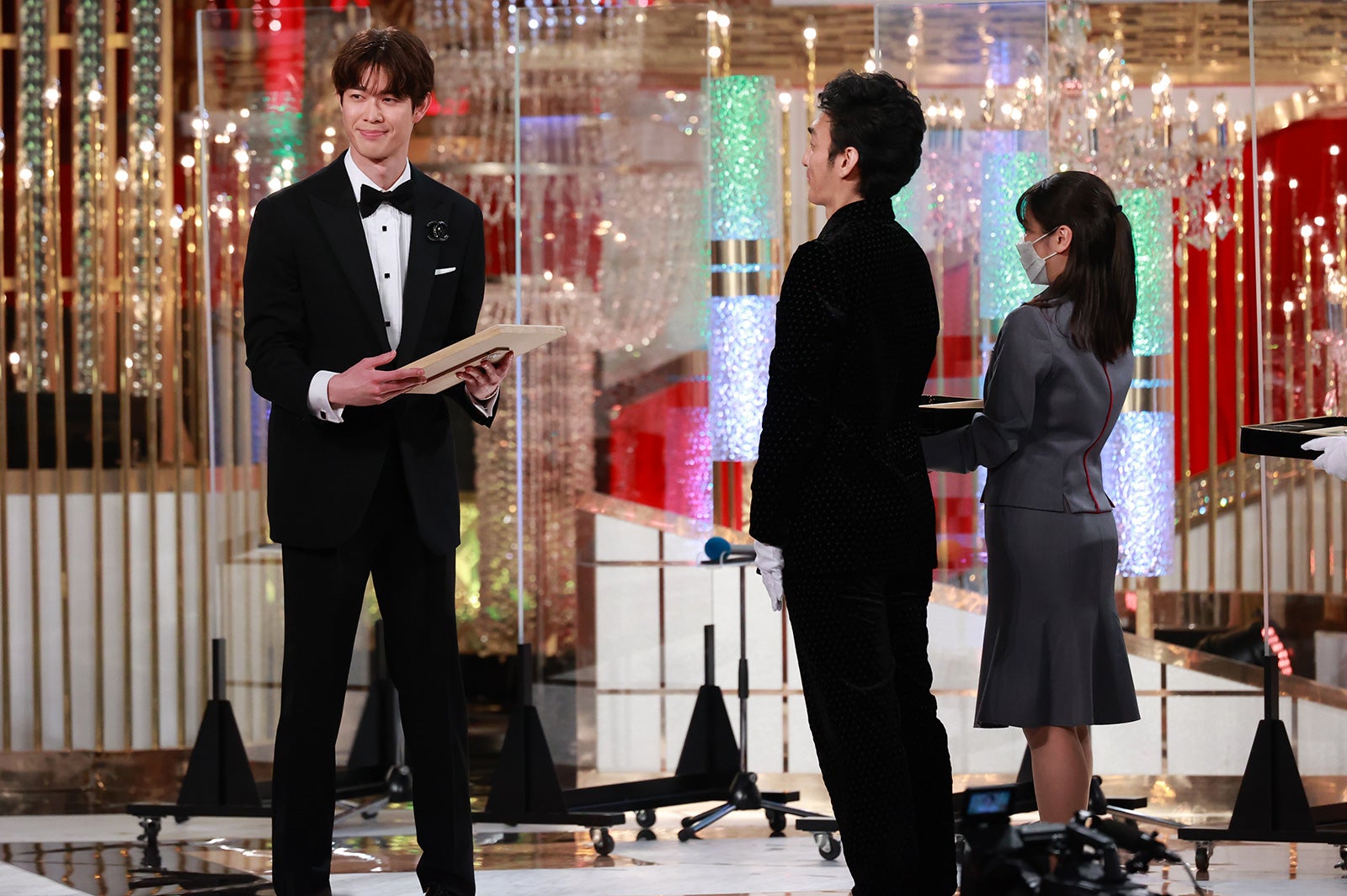 宮沢氷魚、草なぎ剛（C）東京写真記者協会