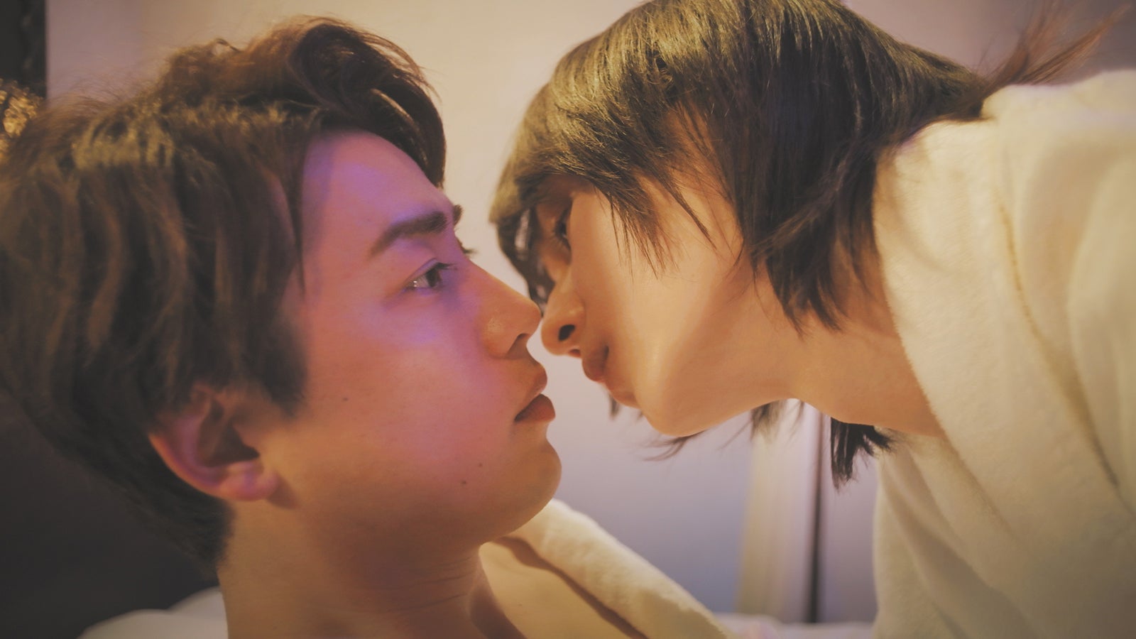 人気BL実写ドラマ、濃厚ベッドシーン＆キス直前カットにファン悶絶「刺激が強い」「とんでもない色気」【やたらやらしい深見くん】