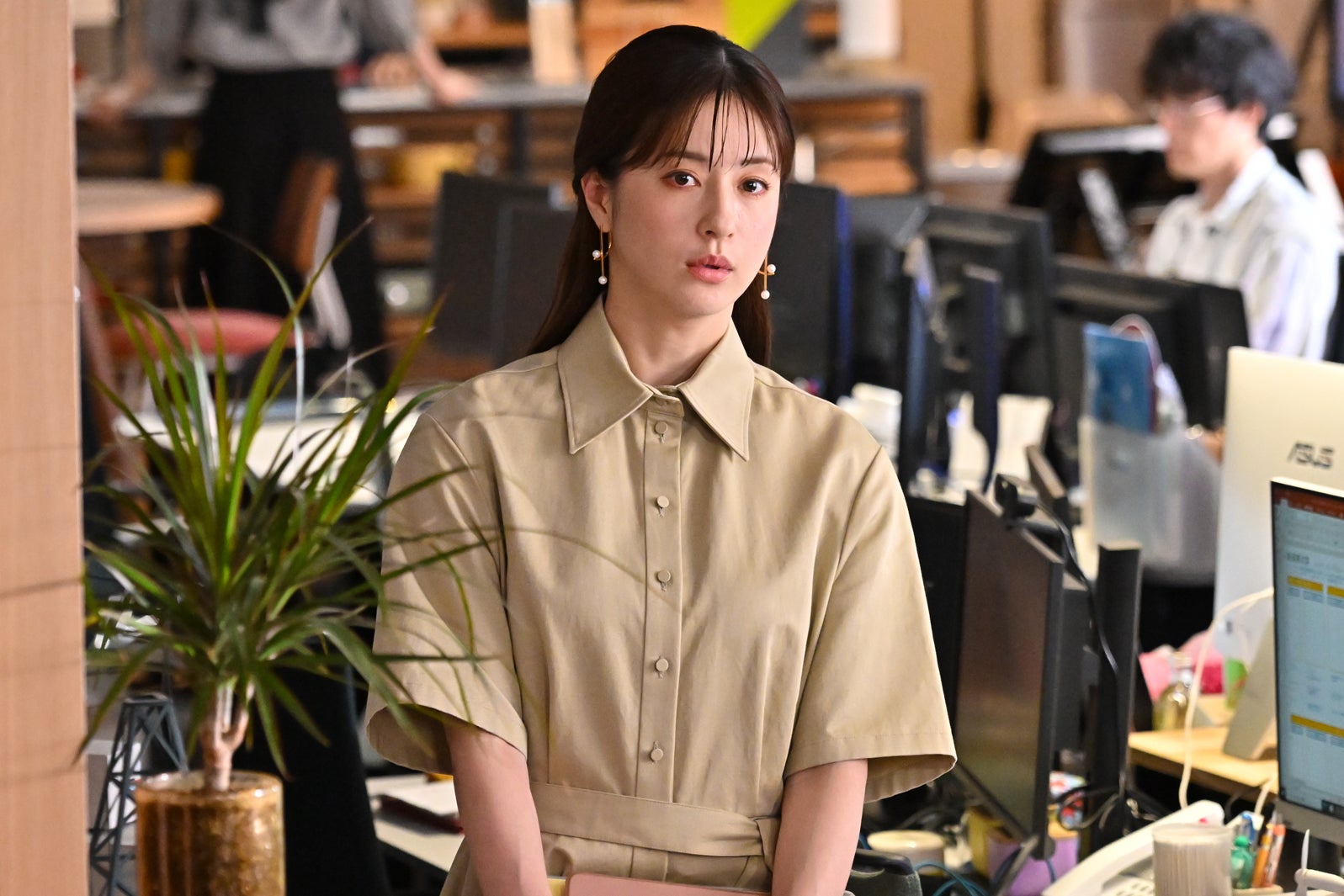 松本若菜「西園寺さんは家事をしない」より（C）TBS