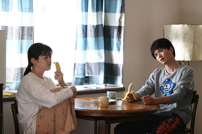 松村沙友理、白洲迅(C)NTT DOCOMO, INC