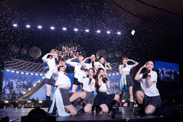 NiziU/撮影:田中聖太郎