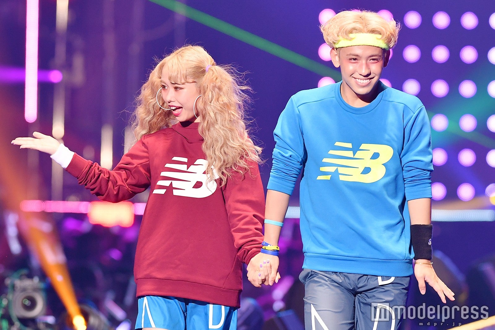 ぺこ＆りゅうちぇる、キュートなカップルコーデで手つなぎランウェイ＜TGC2016 A／W＞