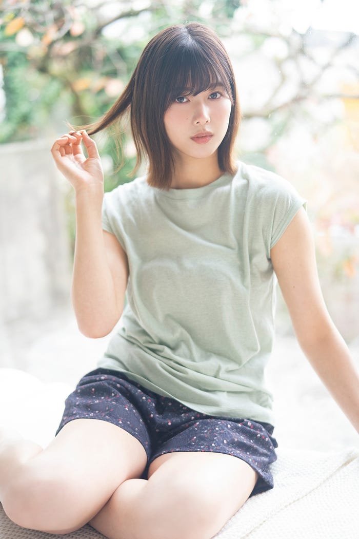 渡邉理佐 (C)佐藤佑一、光文社