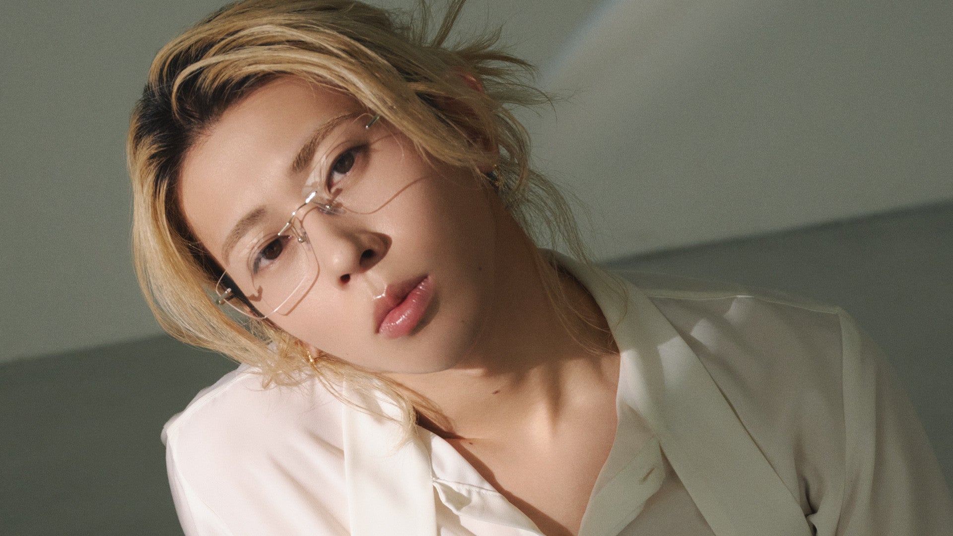 輝きとメロさに満ちたアイドル♡【Aぇ! group・末澤誠也】が語る映画『おそ松さん人類クズ化計画!!!!!?』の“注目ポイント”とは？