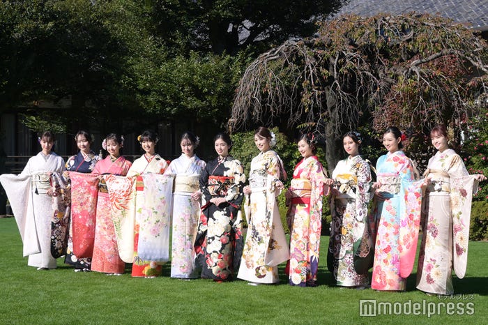 (左から)宮本茉由、本田望結、ギュナイ滝美、大角ゆき、井元彩花、小芝風花、高橋ひかる、井頭愛海、玉田志織、近藤ゆら、尾碕真花(C)モデルプレス