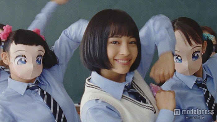 広瀬すず出演「Fit’s」の新CM「スクール」篇のワンカット