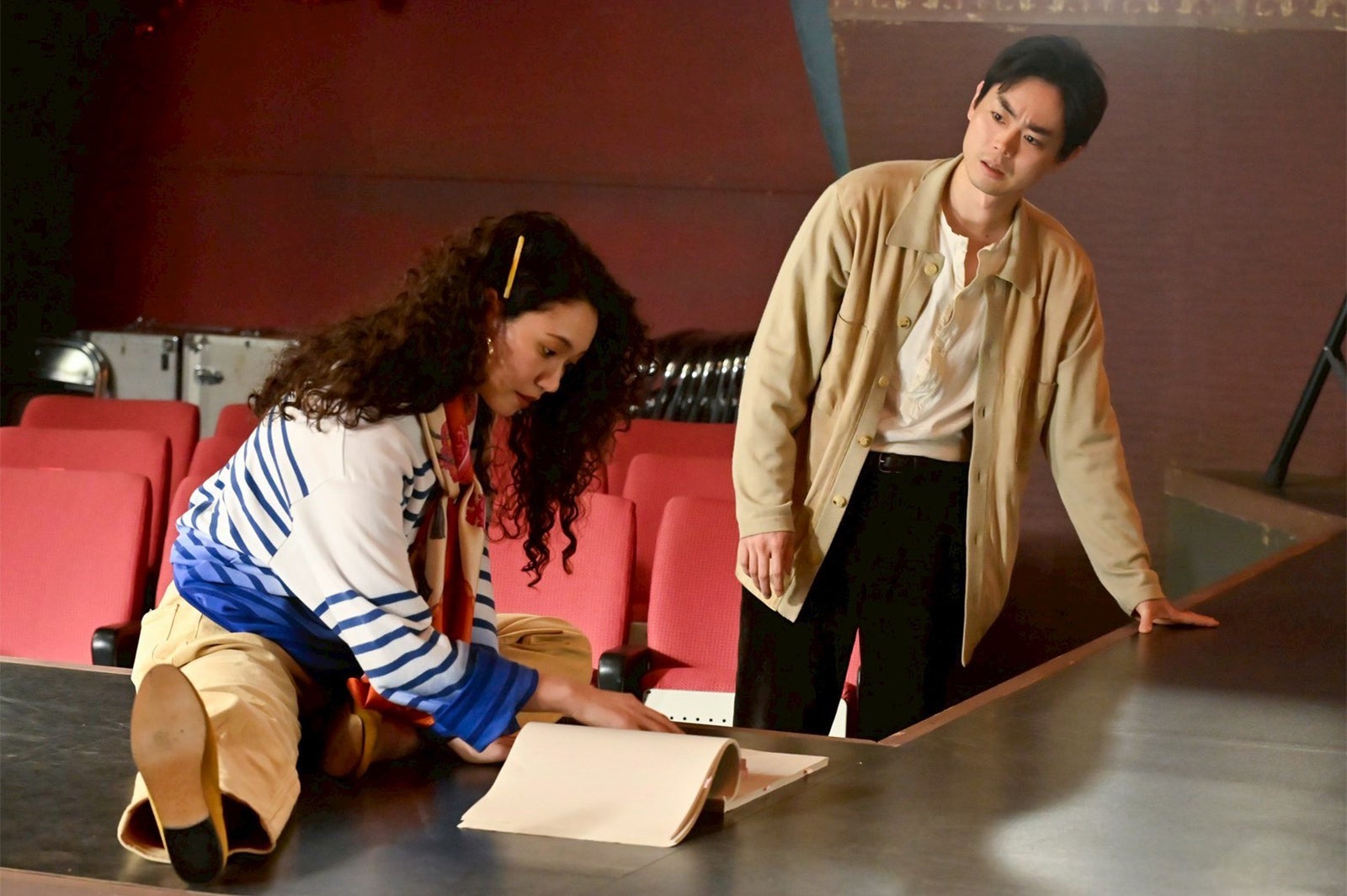 二階堂ふみ、菅田将暉「もしもこの世が舞台なら、楽屋はどこにあるのだろう」第3話（C）フジテレビ