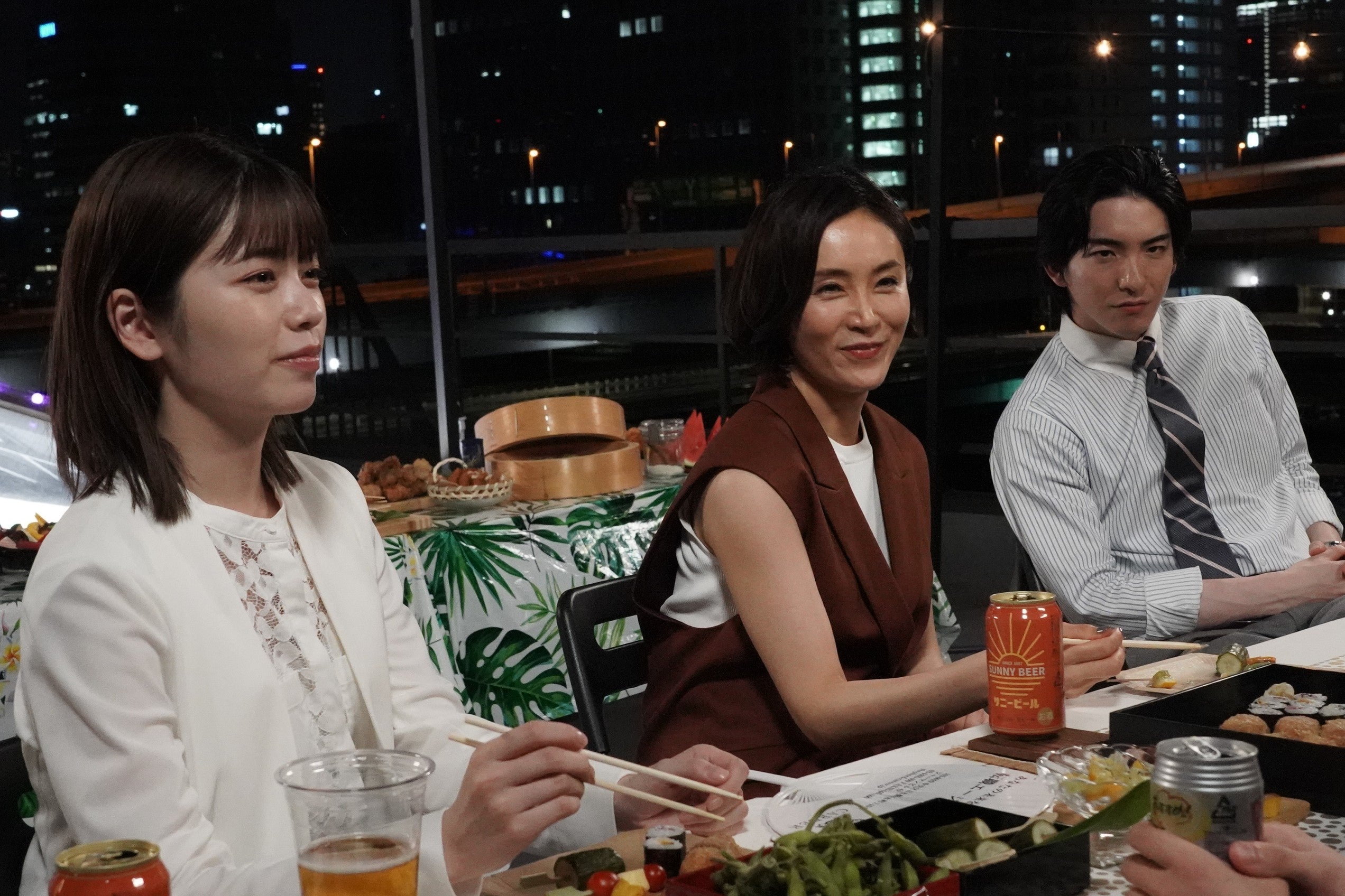 小芝風花、山口紗弥加、前田公輝「転職の魔王様」第6話より（C）カンテレ