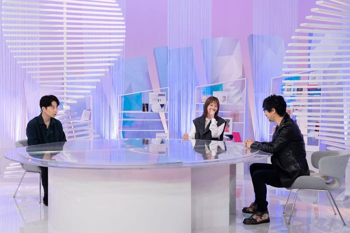 星野源、本田翼、小島秀夫(C)NHK