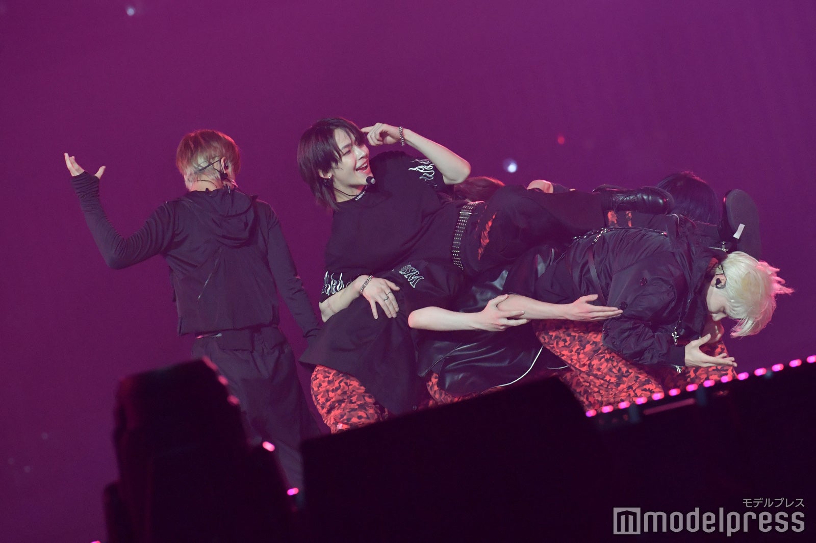 「BEAT AX」&TEAM（C）モデルプレス