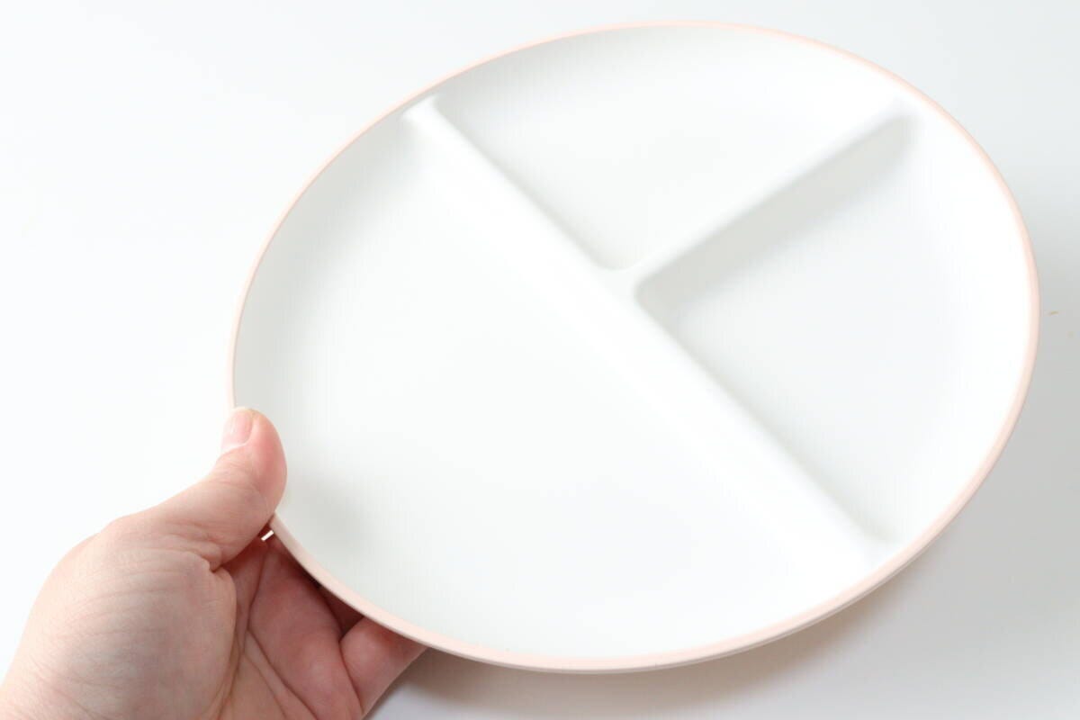 ダイソーの仕切りプレートのビジュアル