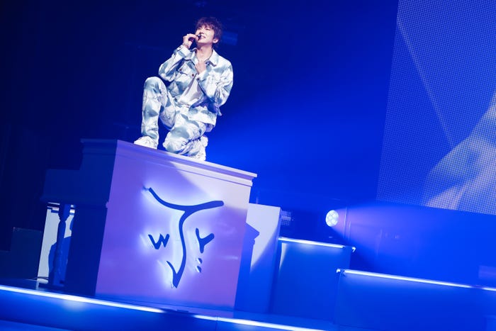 ウヨン/撮影:石井亜希(田中聖太郎写真事務所)