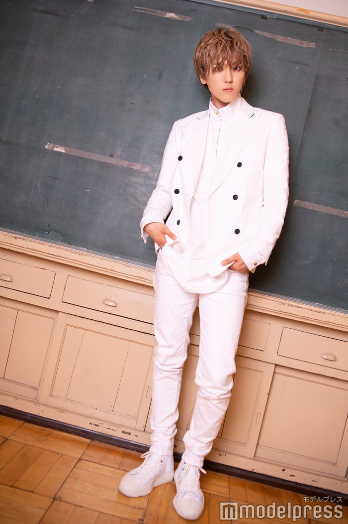 草地稜之(C)モデルプレス