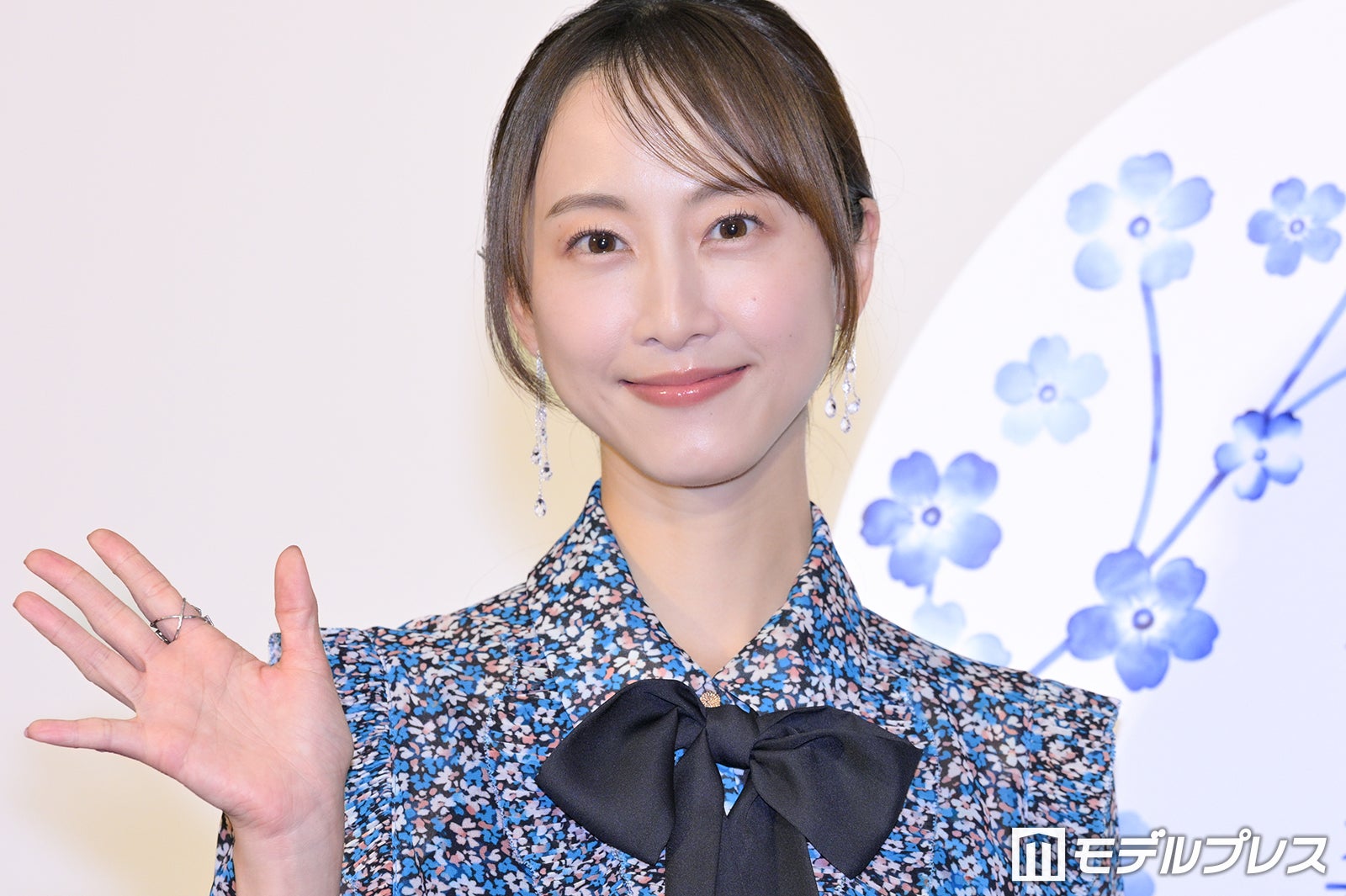 松井玲奈、職人技を吹き替えなしで挑戦 共演者も絶賛【青の花 器の森】
