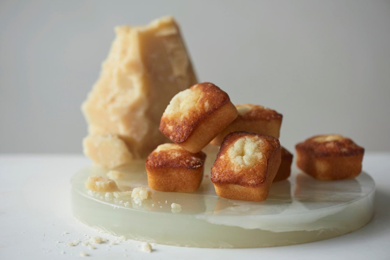 【大阪・天王寺】“ひと口チーズケーキ”が初登場！ あべのハルカス近鉄本店に「Mr. CHEESECAKE」のポップアップストアがオープン