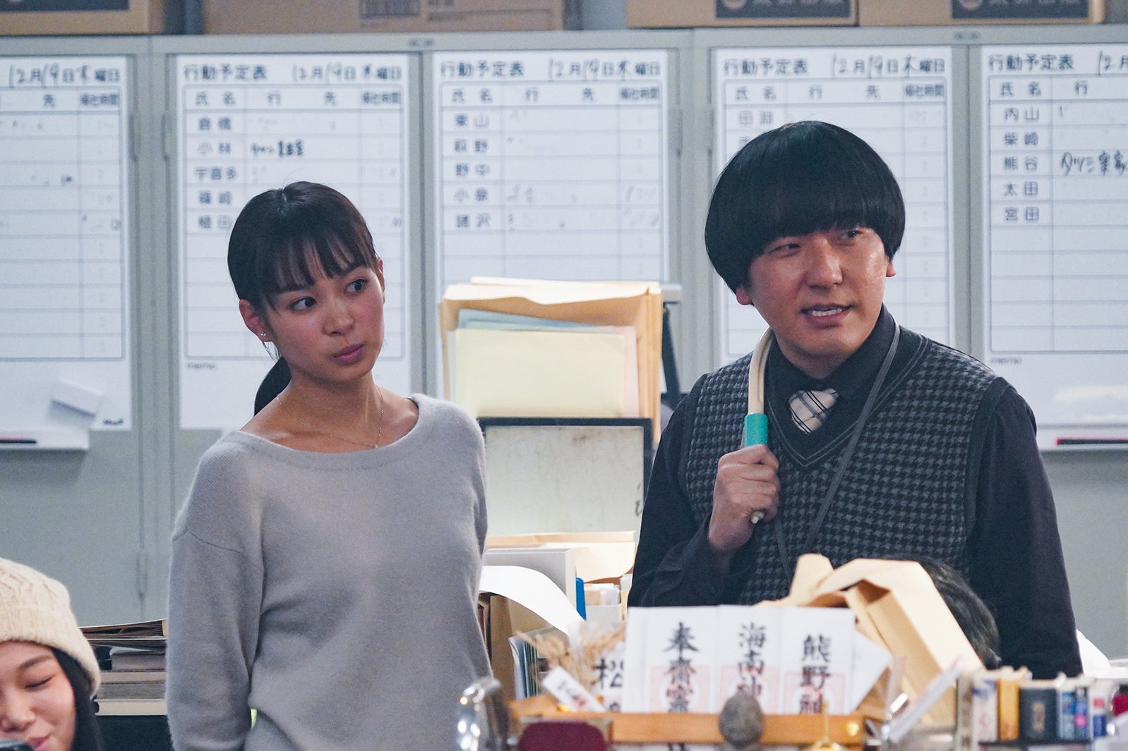 関水渚 （左）／「知らなくていいコト」より（C）日本テレビ