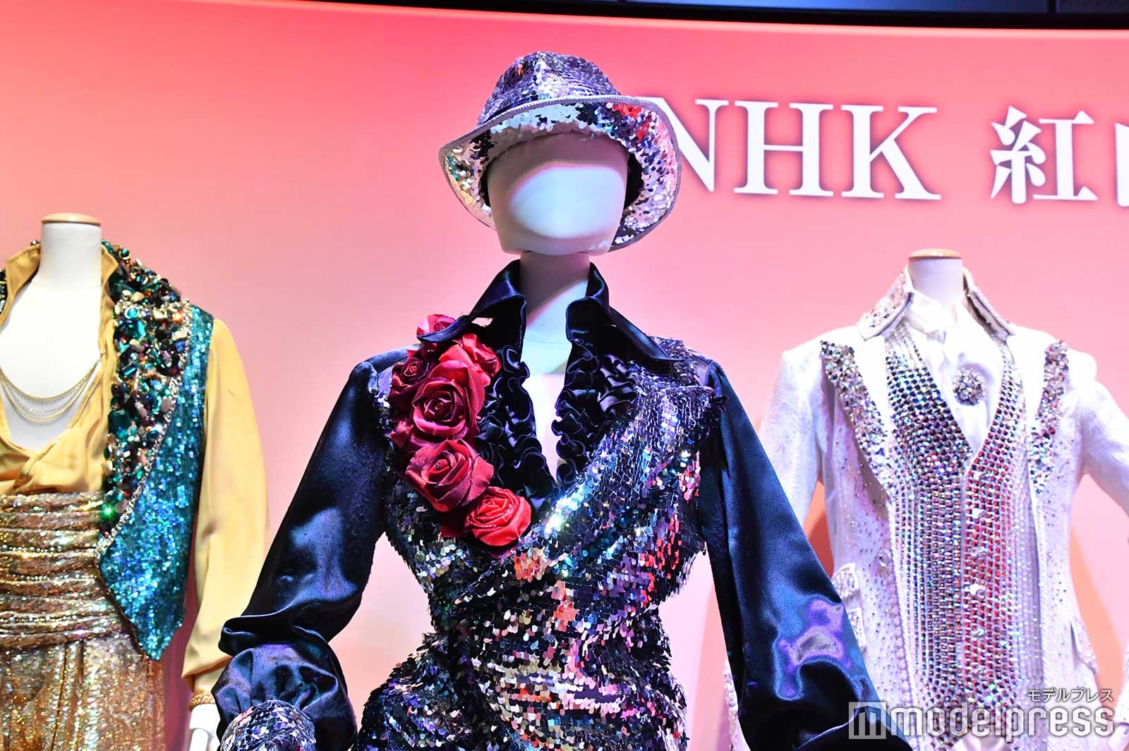 「氷川きよし デビュー満20年記念 氷川きよし衣裳展」NHK紅白歌合戦の衣装 （C）モデルプレス