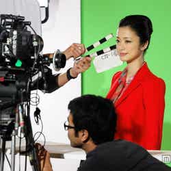 上戸彩/「バイトル」新テレビCM「みえる」篇メイキングカットより