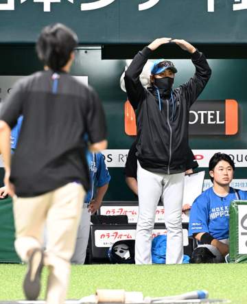 日本ハム・新庄監督「嬉しさなんて1ミリもない」ソフトバンク戦敵地でようやく1勝もここまで3勝14敗「もう悔しくて悔しくて。ちょっと力みすぎなのかな」